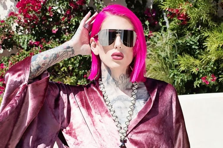 Comparing Jeffree Star to Other Creatives