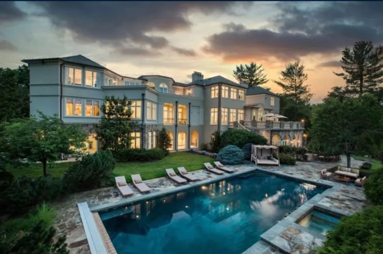 Houses and Cool Stuff