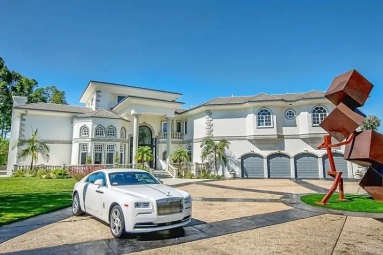 Fancy Houses and Cars